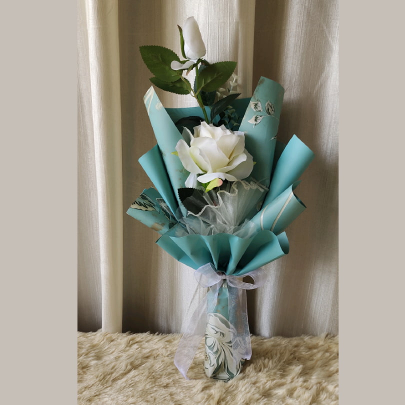 Classic Rose Charm Bouquet