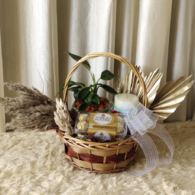 Tropical Luxe Gifting Basket