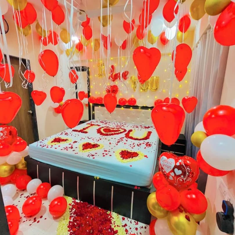 Love in the Air Room Decor