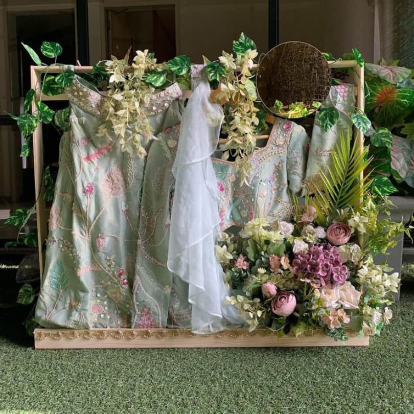 Green Leaf Elegance Ensemble