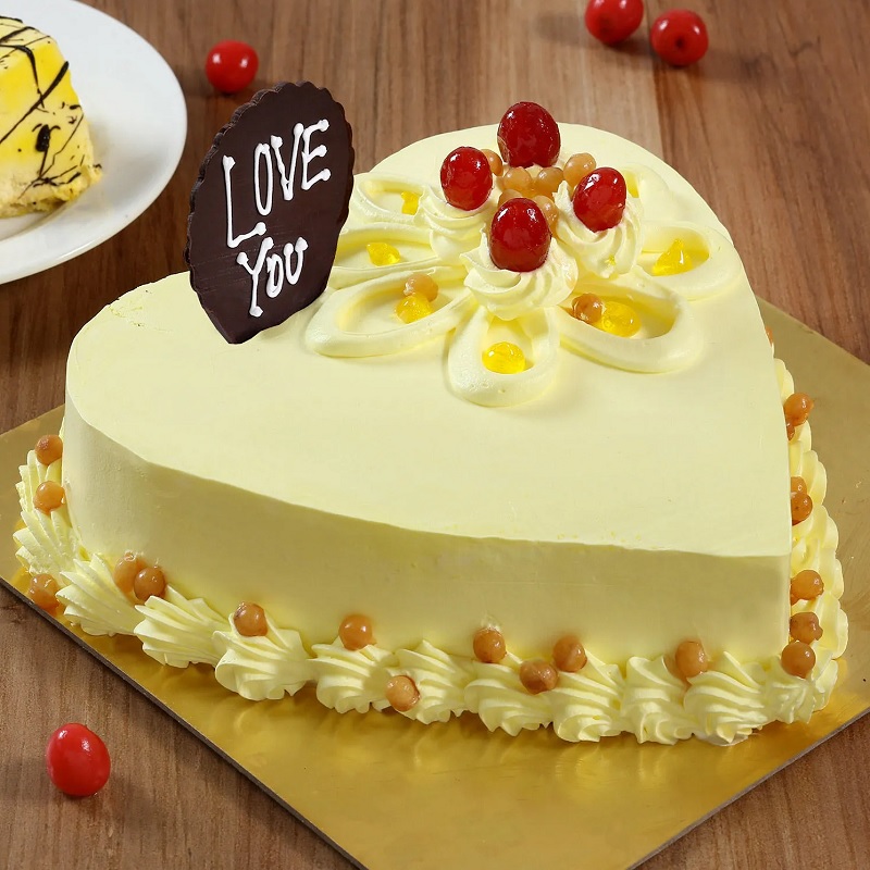 Crunchy Heart shape Cake