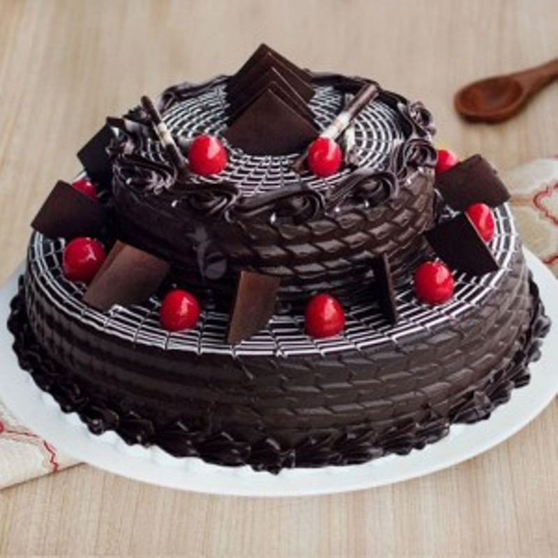 Yummiest Chocolate Truffle Cake