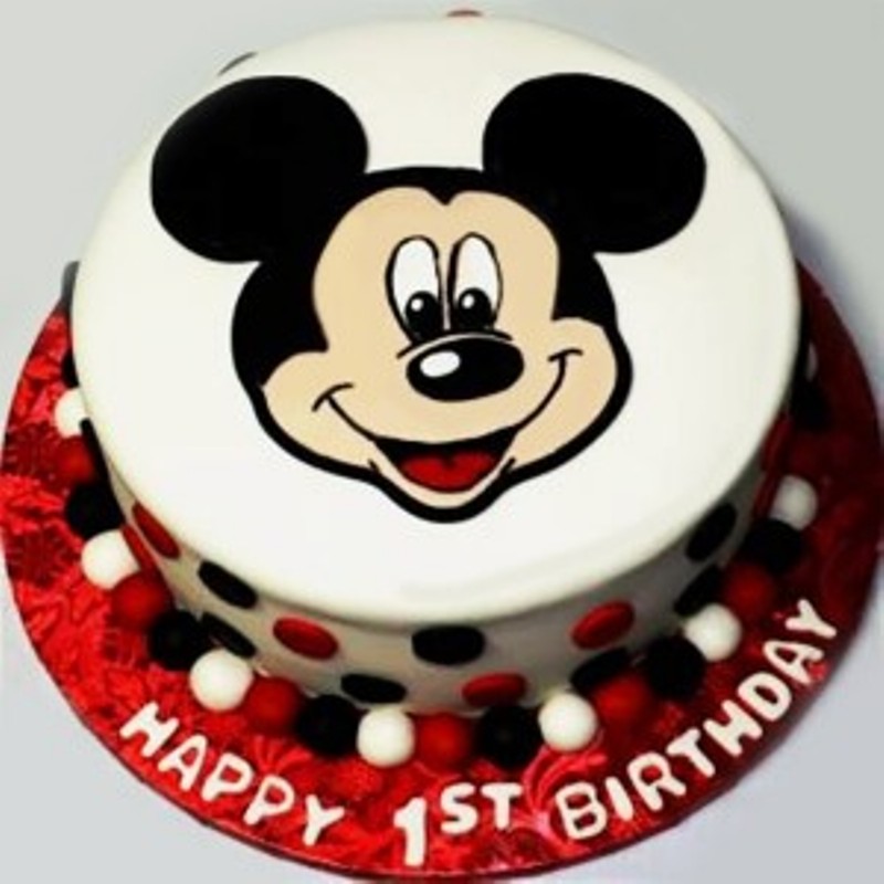 Micky Mouse Fondant Cake
