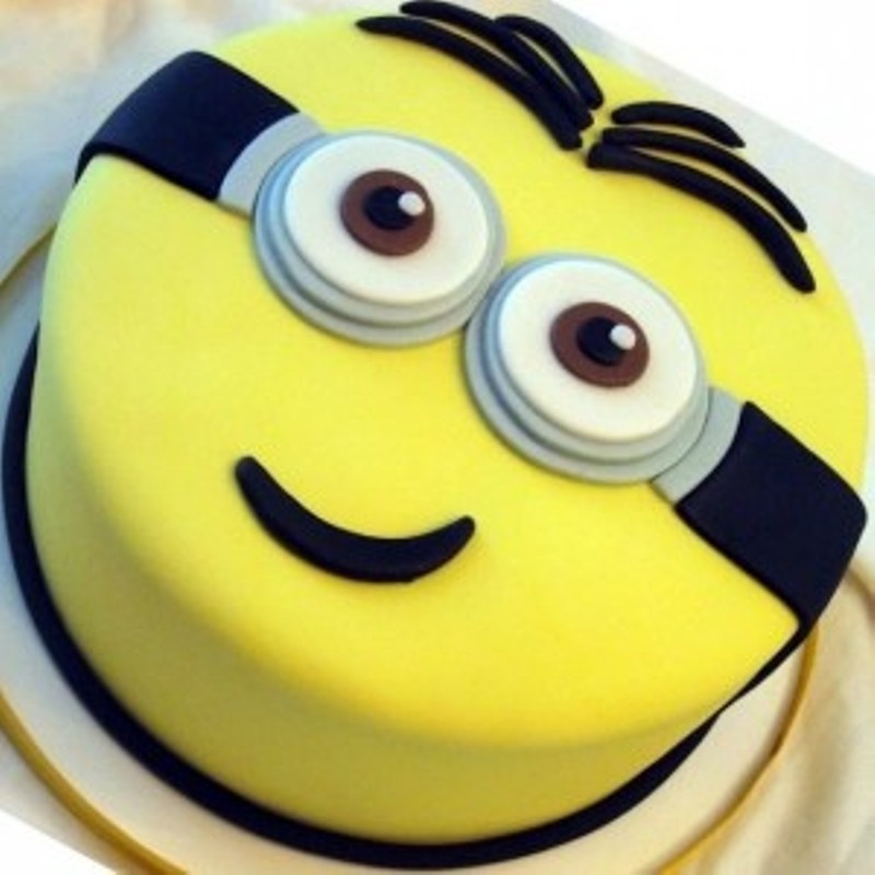Classic Minion Cake