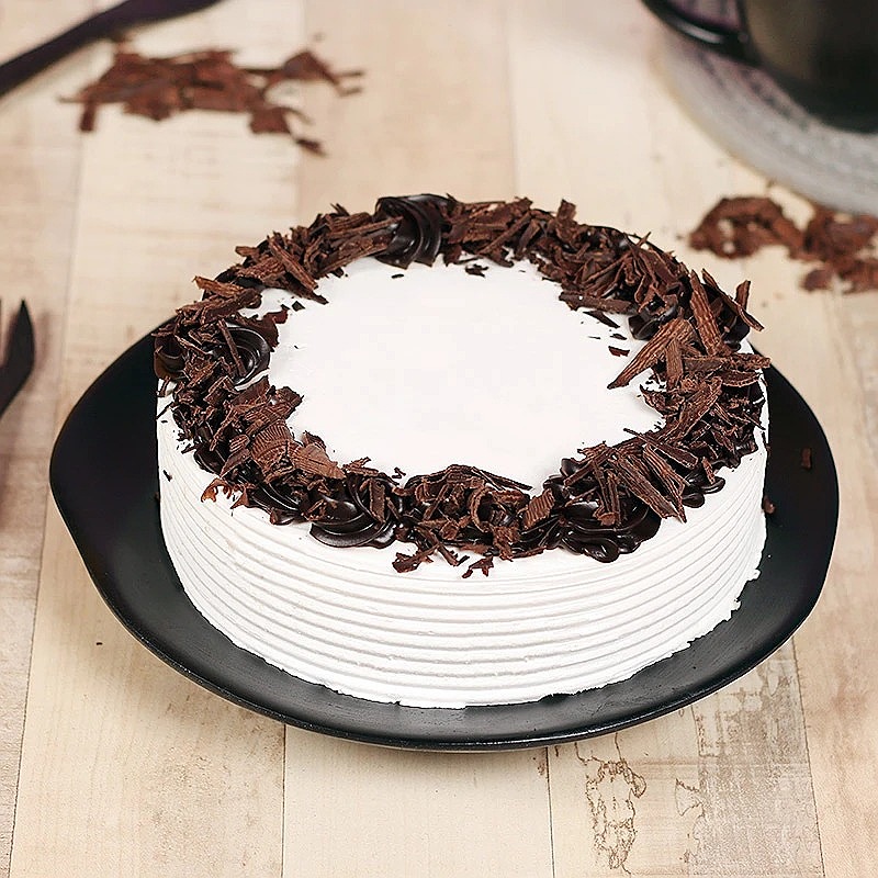 Round Blackforest Cake
